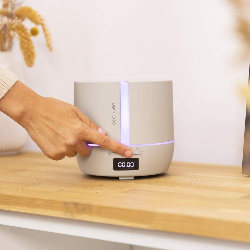 Cecotec Difusor De Aromas Purearoma 550 Connected Sand. Capacidad 500Ml, Pantalla LED, Altavoz, Control Por Bluetooth, App, Temporizador 12H, 3 Modos De Funcionamiento, Cobertura 30M2